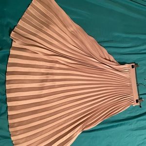 Cream pleated skirt